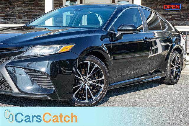 Used 2018 Toyota Camry SE FWD image 6