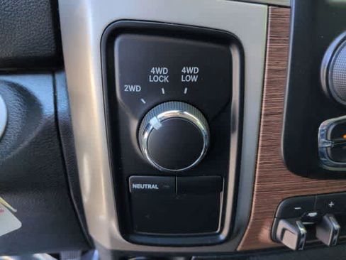 Used 2015 RAM 2500 Laramie AWD/4WD image 37