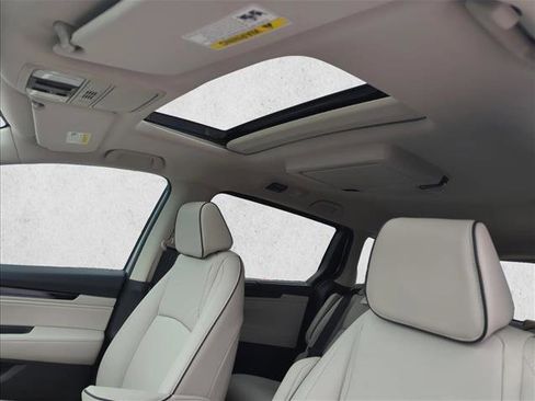 New 2026 Honda Odyssey Touring image 18