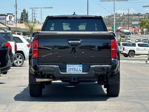 Used 2026 Toyota Tacoma SR5 AWD/4WD image 4