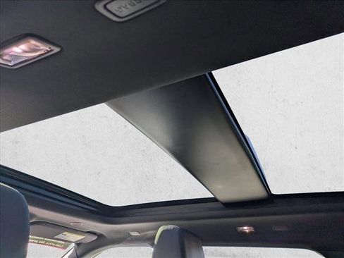 Used 2025 Land Rover Range Rover Evoque Dynamic SE image 20