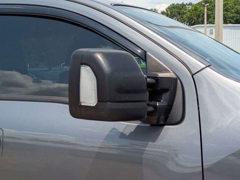 Used 2024 Nissan Titan SV w/ SV Convenience Package RWD image 12