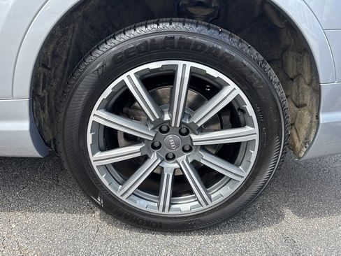 Used 2019 Audi Q7 3.0T Premium Plus w/ Premium Plus Package AWD/4WD image 46