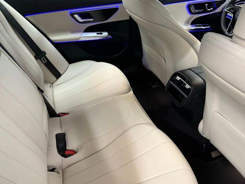 New 2026 Mercedes-Benz E 350 4MATIC Sedan image 20