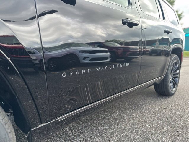 New 2026 Jeep Grand Wagoneer Summit AWD/4WD image 19