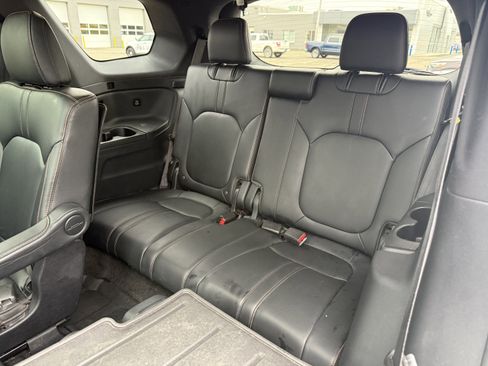 Used 2023 Honda Pilot TrailSport image 8