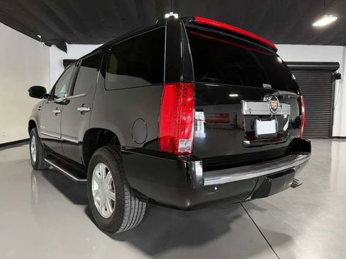 Used 2013 Cadillac Escalade AWD image 6