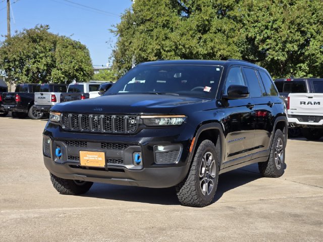 Used 2023 Jeep Grand Cherokee Trailhawk w/ Advanced Protech Group II AWD/4WD image 3