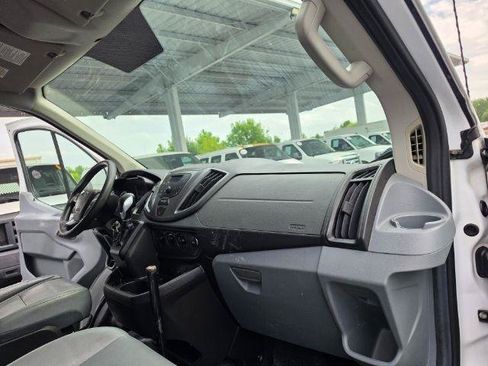 Used 2015 Ford Transit 250 148 Low Roof RWD image 9