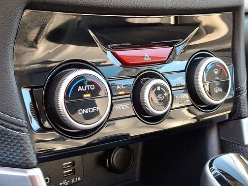 Used 2022 Subaru Forester Limited image 17