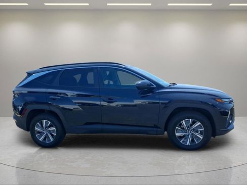 Used 2023 Hyundai Tucson Blue AWD/4WD image 2