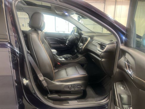 Used 2021 GMC Acadia AT4 w/ Technology Package AWD/4WD image 28