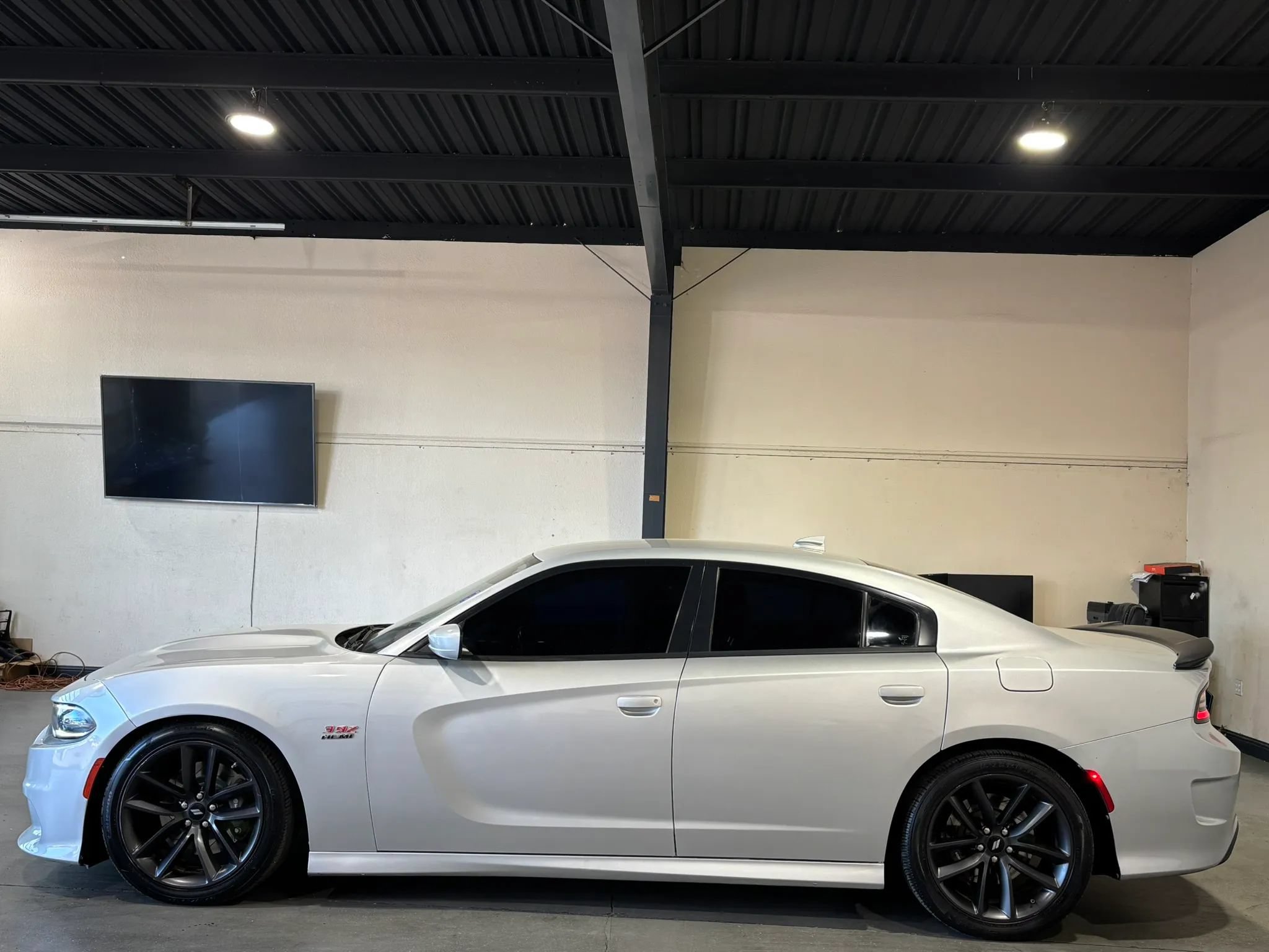 Used 2019 Dodge Charger Scat Pack w/ Navigation & Travel Group RWD image 5