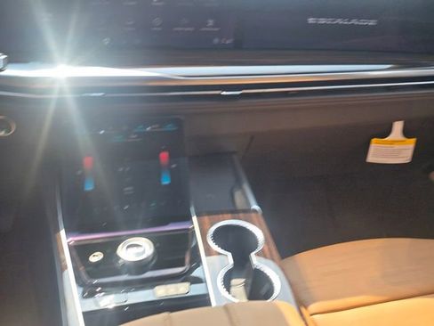 New 2026 Cadillac Escalade Luxury w/ Touring Package AWD/4WD image 19