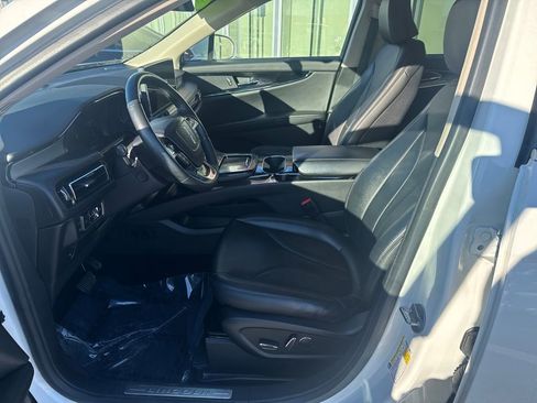 Certified 2022 Lincoln Nautilus AWD w/ Premium Package image 10