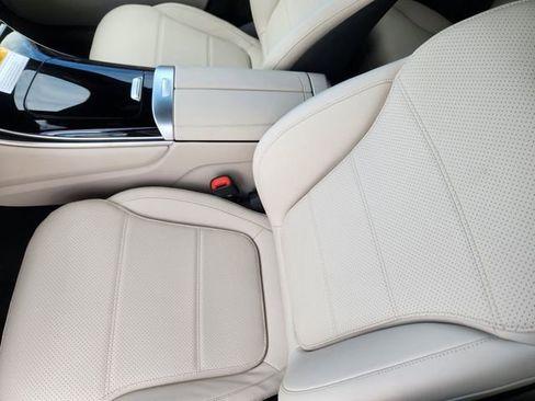 Certified 2026 Mercedes-Benz GLC 300 4MATIC image 8