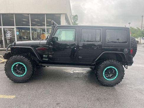 Used 2016 Jeep Wrangler Unlimited Sahara w/ Connectivity Group AWD/4WD image 1