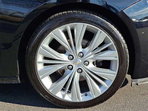 Used 2017 Chevrolet Impala Premier w/ Enhanced Convenience Package image 9