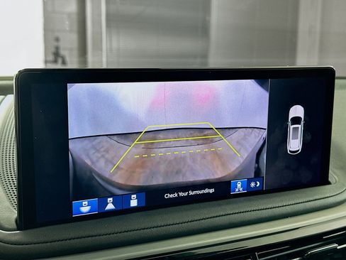 Used 2025 Acura MDX SH-AWD w/ Technology Package image 23