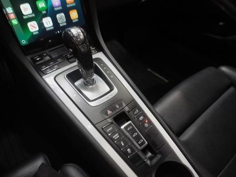 Used 2015 Porsche 911 Carrera 4S image 27