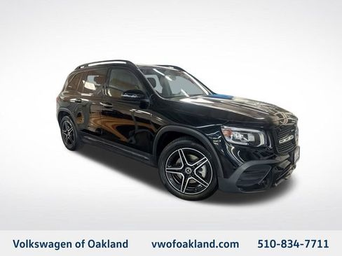 Used 2022 Mercedes-Benz GLB 250 4MATIC image 1