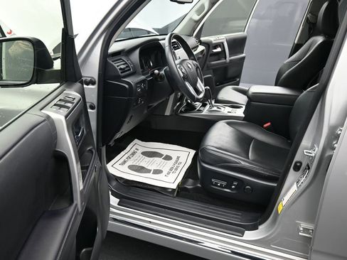 Used 2022 Toyota 4Runner Limited image 15