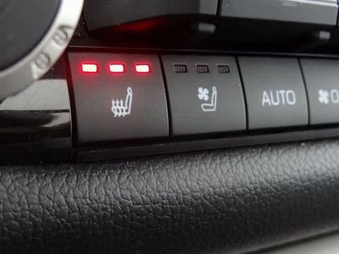 Used 2023 Toyota Sequoia Limited image 33