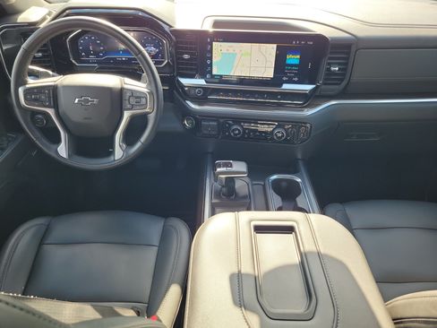 Used 2022 Chevrolet Silverado 1500 RST w/ Convenience Package II AWD/4WD image 12