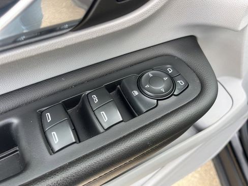 Used 2023 GMC Terrain SLE w/ Driver Convenience Package image 12