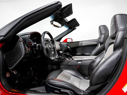 Used 2013 Chevrolet Corvette 427 w/ 1SC Preferred Equipment Group RWD image 18