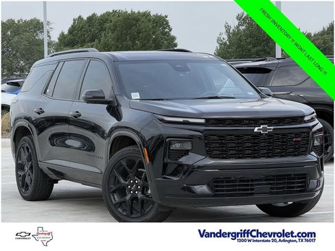 Certified 2024 Chevrolet Traverse RS w/ LPO, Floor Liner Package FWD image 2