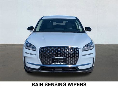 New 2025 Lincoln Corsair Reserve image 4