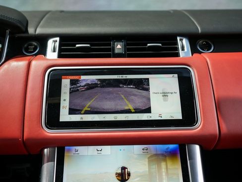 Used 2019 Land Rover Range Rover Sport SVR image 30