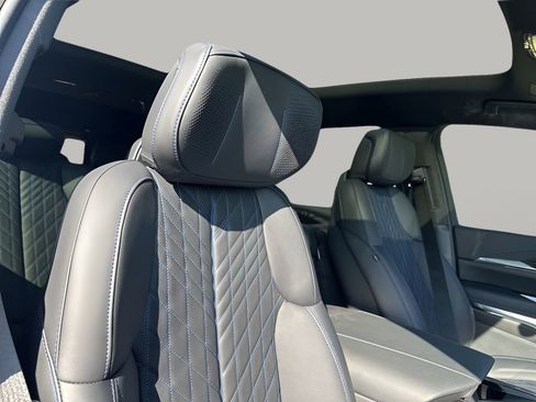 New 2026 Cadillac Escalade IQL Luxury image 15