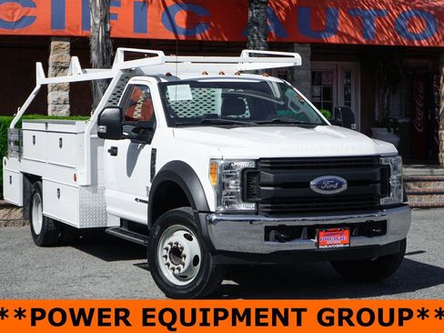 Used 2017 Ford F550 2WD Regular Cab Super Duty image 2