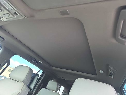 Used 2021 GMC Yukon XL SLT w/ SLT Premium Package image 27