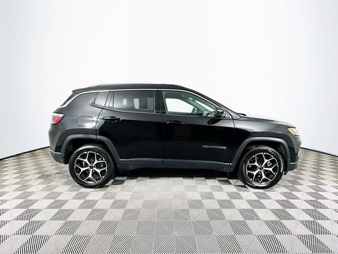 Certified 2025 Jeep Compass Limited image 13