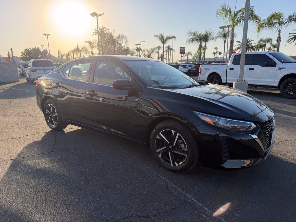 Used 2025 Nissan Sentra SV FWD image 5