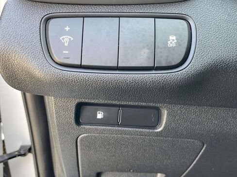 Used 2020 Kia Sorento FWD V6 image 19