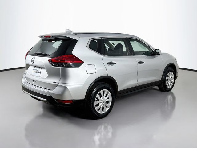 Used 2017 Nissan Rogue S AWD/4WD image 12