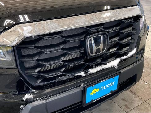 Used 2025 Honda Passport EX-L image 30