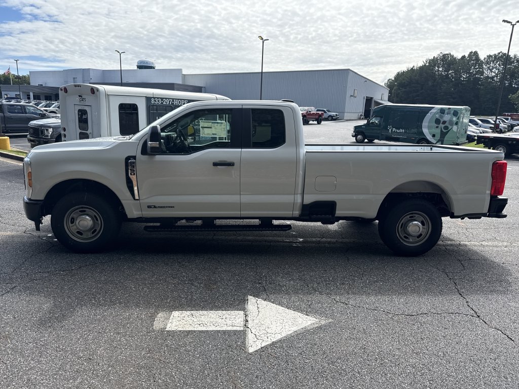 New 2026 Ford F350 XL w/ XL Driver Assist Package RWD image 4