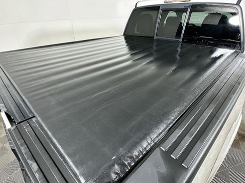 Used 2012 Ford F150 Lariat w/ Lariat Chrome Pkg image 27