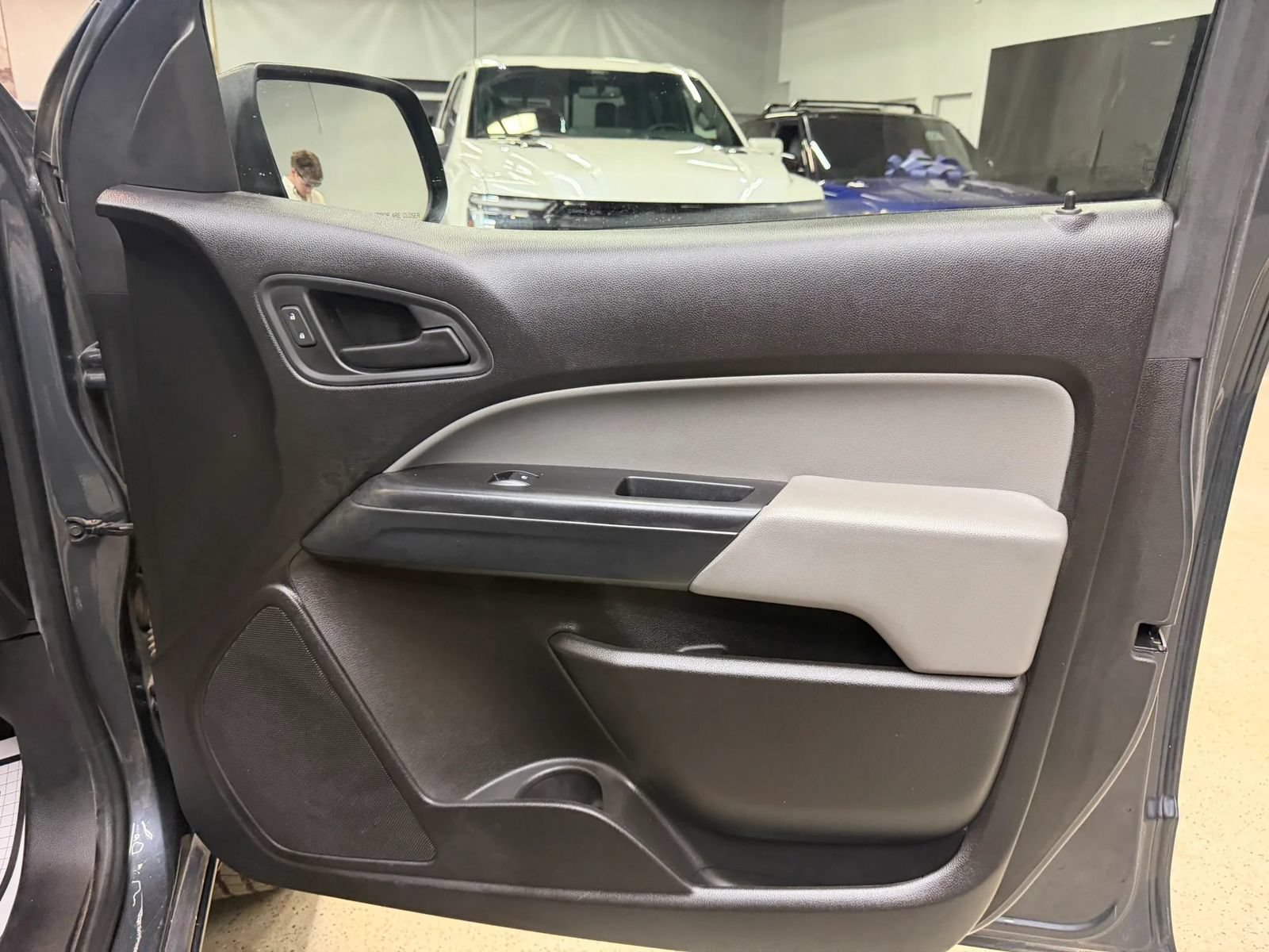 Used 2017 Chevrolet Colorado W/T w/ WT Convenience Package AWD/4WD image 28