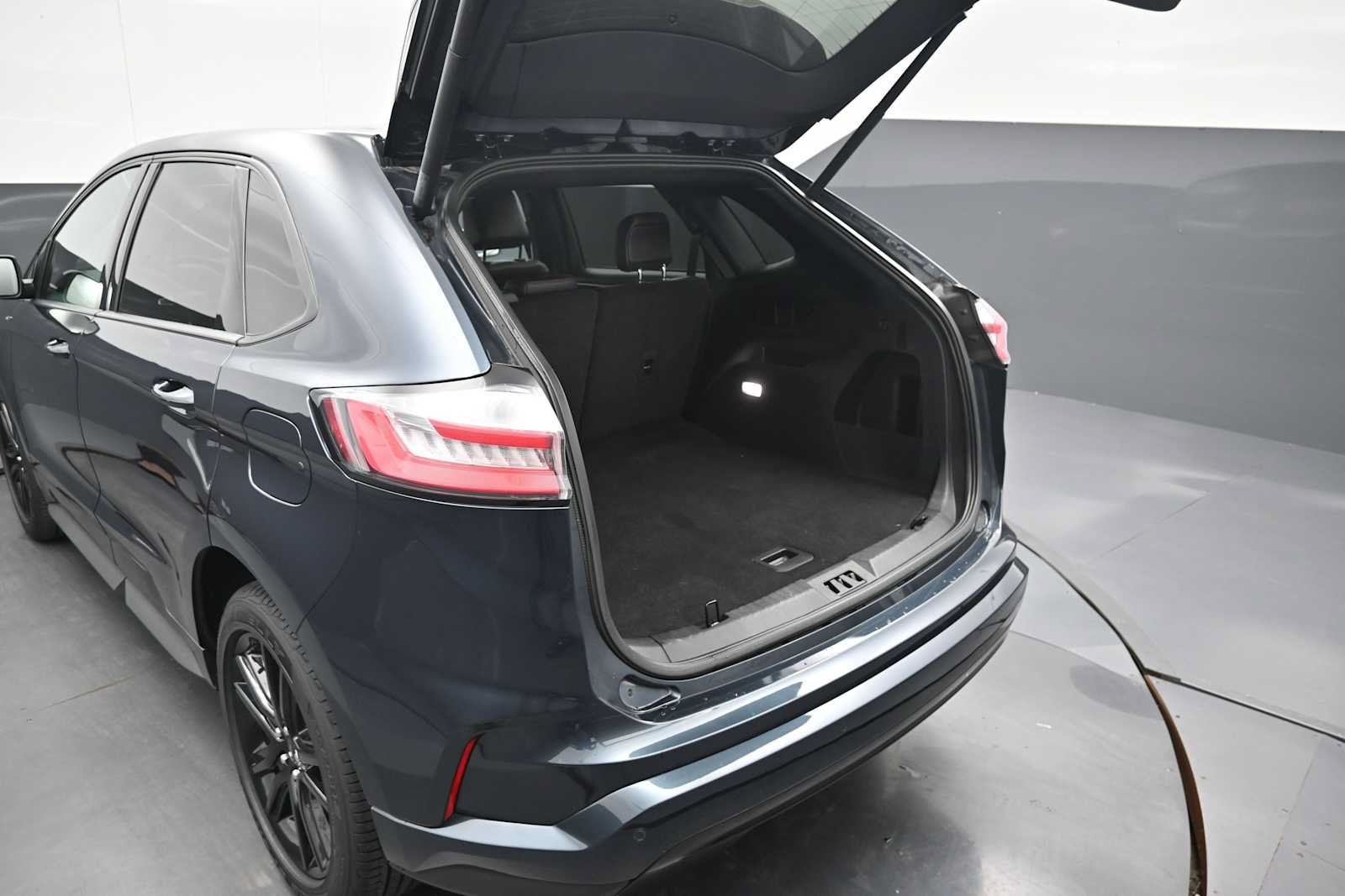 Used 2024 Ford Edge ST-Line AWD/4WD image 27