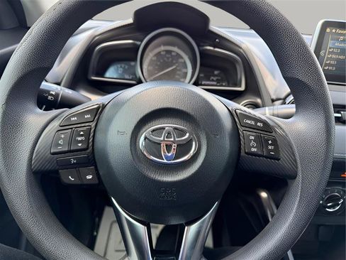 Used 2018 Toyota Yaris iA FWD image 39