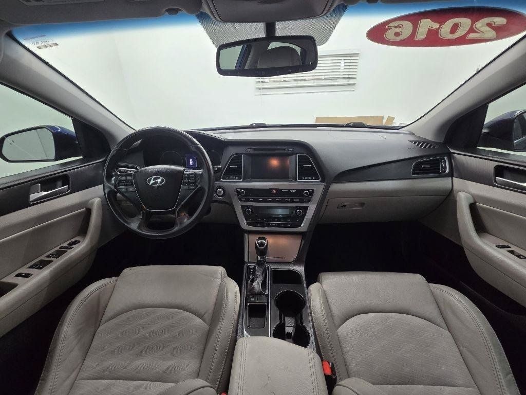 Used 2016 Hyundai Sonata Sport w/ Option Group 02 FWD image 14