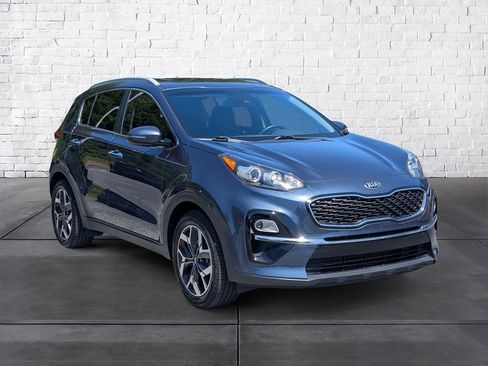 Used 2021 Kia Sportage EX FWD image 2
