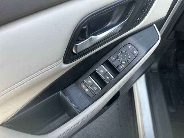 Used 2023 Nissan Rogue SL AWD/4WD image 24
