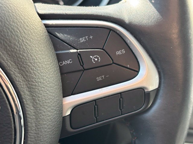 Used 2017 Jeep Compass Latitude w/ Popular Equipment Group AWD/4WD image 11